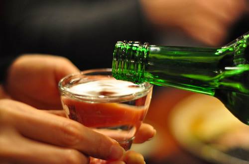 Từ chối uống rượu với người lớn tuổi