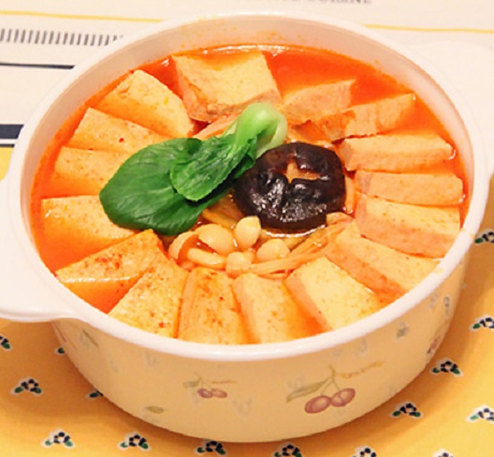 Món ăn nổi tiếng của Hàn Quốc được kết hợp với kim chi 