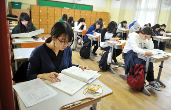 Chính sách thu hút du học sinh ở lại Hàn Quốc làm việc là gì?