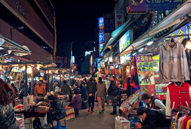 Khung cảnh Chợ đêm Hàn Quốc Dongdaemun