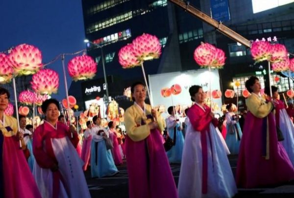 Rước đèn lồng trong lễ Phật Đản tại Hàn Quốc