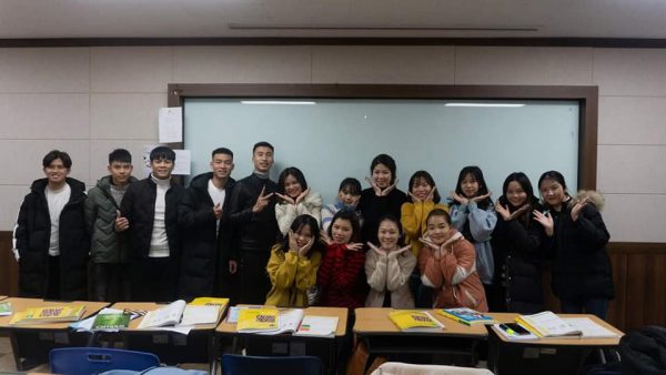 Lớp học tiếng Hàn tại trung tâm dạy tiếng Knet