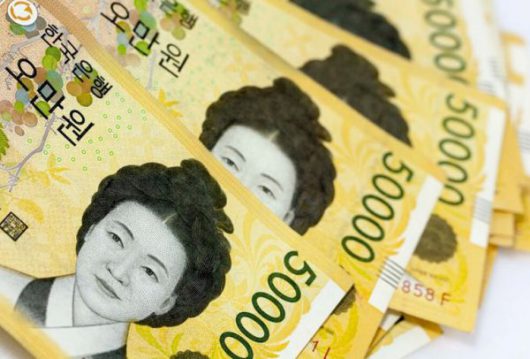 Shin Saimdang là người phụ nữ đầu tiên được Hàn Quốc lựa chọn in trên tiền Hàn Quốc