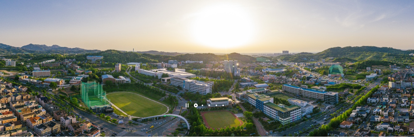 Quang cảnh tổng thể của trường Jeonju rất đẹp